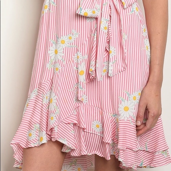 ❌DONATED❌Pink Floral Stripe Ruffle Tie Waist Lined Dress - Picture 3 of 9